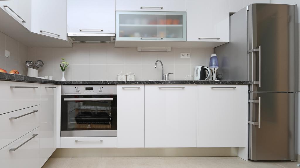 Antonijas Sunny Apartment Makarska Bagian luar foto