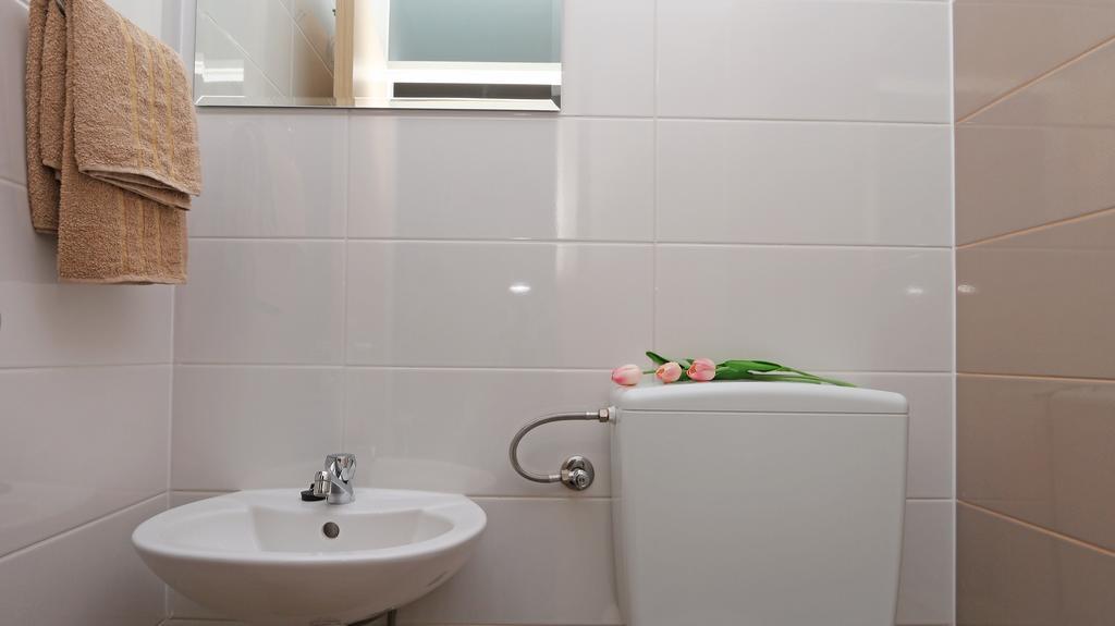 Antonijas Sunny Apartment Makarska Bagian luar foto