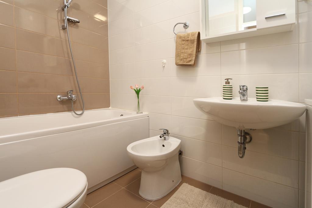 Antonijas Sunny Apartment Makarska Bagian luar foto